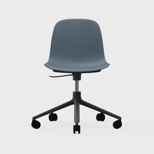 Normann Copenhagen Form chair draaistoel, 5 W bureaustoel blauw, zwart aluminium, wielen