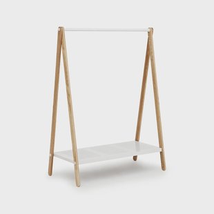 Normann Copenhagen Toj kapstok white, onderstel van essenhout Normann Copenhagen Toj kapstok white, onderstel van essenhout