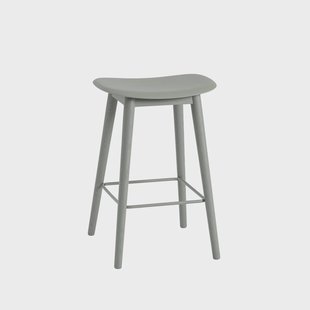 Muuto Fiber counter stool 65 cm dusty green, groene poten