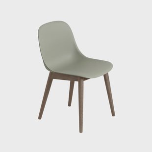 Muuto Fiber Stoel met houten poten dusty green, donkerbruingebeitste poten
