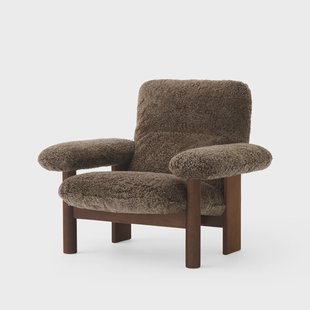 Audo Copenhagen Brasilia fauteuil Dark oak-Root sheepskin