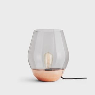 New Works Bowl tafellamp raw copper, licht rookkleurig glas New Works Bowl tafellamp raw copper, licht rookkleurig glas