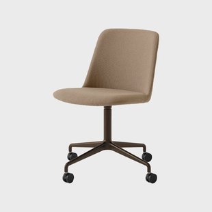 &Tradition Rely HW30 bureaustoel stof re-wool 458 bruin, aluminium onderstel