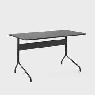 &Tradition Pavilion AV16 bureau black linoleum, zwart gelakt eikenhout, zwarte poten