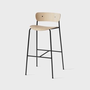 &Tradition Pavilion AV9 barkruk eikenhout gelakt, stalen onderstel