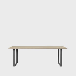 Muuto 70/70 eettafel 255x108 cm Oak veneer-Plywood-Black