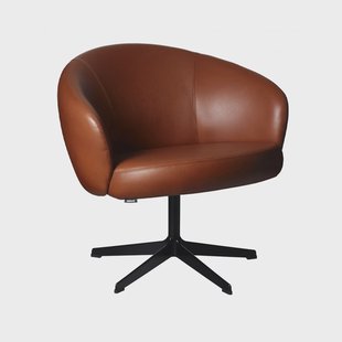 Swedese Rondino fauteuil leer elmosoft 33001 bruin, zwartgelakte draaivoet