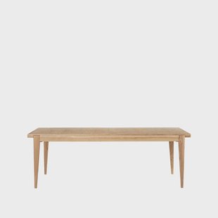 GUBI S-table eettafel oak matt lacqured, extendable