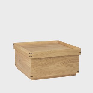 Kristina Dam Studio Japanese dienbladtafel 68x68 cm dark oak, large Kristina Dam Studio Japanese dienbladtafel 68x68 cm dark oak, large