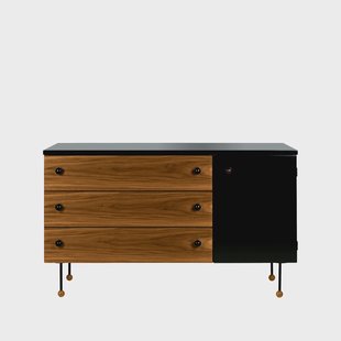 GUBI 62 Dresser ladekast american walnut, 3 lades