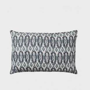 Chhatwal & Jonsson Ikat Delhi Outdoor kussen 40x60 cm Blue/Heaven blue Chhatwal & Jonsson Ikat Delhi Outdoor kussen 40x60 cm Blue/Heaven blue