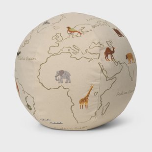 Ferm Living The world zitpoef Offwhite