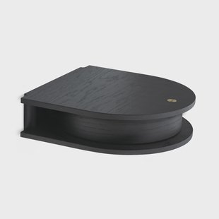Northern Valet hangend opbergdoosje voor aan de muur small Black painted oak Northern Valet hangend opbergdoosje voor aan de muur small Black painted oak