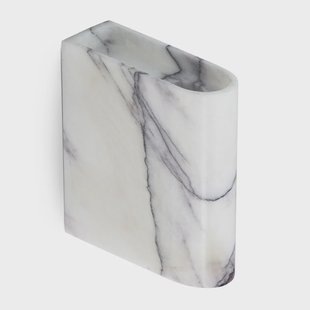 Northern Monolith kaarsenhouder muur Mixed white marble Northern Monolith kaarsenhouder muur Mixed white marble