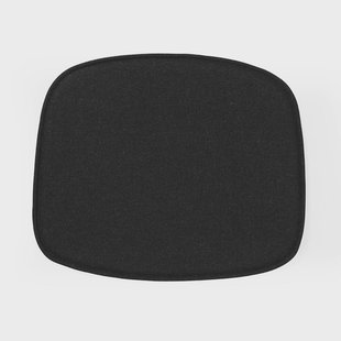 Normann Copenhagen Form kussen Black MLF28 Normann Copenhagen Form kussen Black MLF28