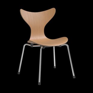 Fritz Hansen Liljan kinderstoel Oregon pine-chroom