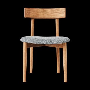 MUUBS Tetra stoel met beklede zitting Betonkleurige stof-natuurlijk geolied eiken