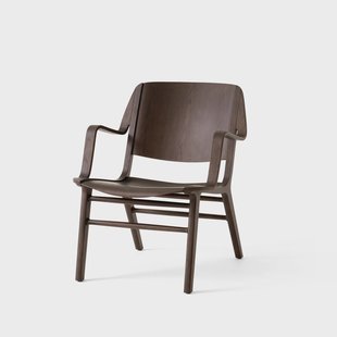 &Tradition AX HM11 Lounge Chair met armleuningen Dark stained oak