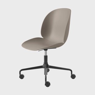 GUBI Beetle Meeting Chair bureaustoel New beige-black