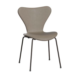 Fritz Hansen Series 7 Gestoffeerde Stoel Brown Ond Essential Light Grey