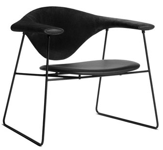 Gubi Masculo Fauteuil Zwart Onderstel Sierra Leder Zwart Gubi Masculo Fauteuil Zwart Onderstel Sierra Leder Zwart