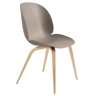 Gubi Beetle Stoel Met Naturel Eiken Onderstel New Beige