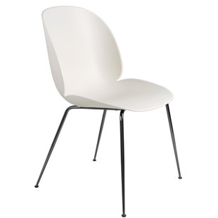 Gubi Beetle Stoel Met Zwart Chroom Onderstel Alabaster White