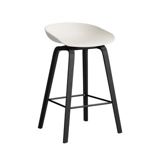 Hay AAS32 Barkruk 65cm Zwart Gelakt Eiken Onderstel Melange Cream