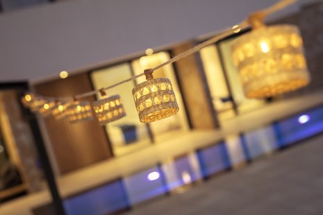 New Garden Alba - lichtslinger op zonne-energie - 8 meter slinger waarvan 3 meter snoer - 10 LED-lampen incl. - IP44 - bruin