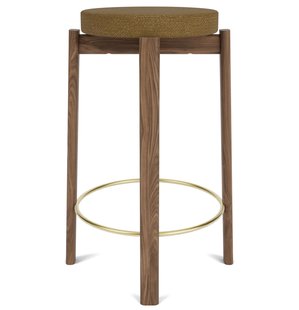 Audo Copenhagen Passage Barkruk H66 Walnoot Bouclé Gold 06/messing Audo Copenhagen Passage Barkruk H66 Walnoot Bouclé Gold 06/messing