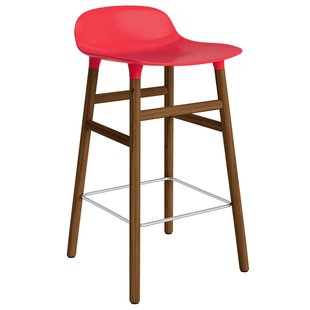 Normann Copenhagen Form Barstool Barkruk 65cm Met Walnoten Onderstel Felrood