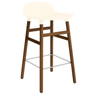 Normann Copenhagen Form Barstool Barkruk 65cm Met Walnoten Onderstel Creme Normann Copenhagen Form Barstool Barkruk 65cm Met Walnoten Onderstel Creme
