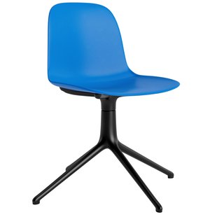 Normann Copenhagen Form Chair Swivel Stoel Met Zwart Onderstel Felblauw