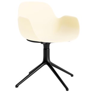 Normann Copenhagen Form Armchair Swivel Stoel Met Zwart Onderstel Creme Normann Copenhagen Form Armchair Swivel Stoel Met Zwart Onderstel Creme