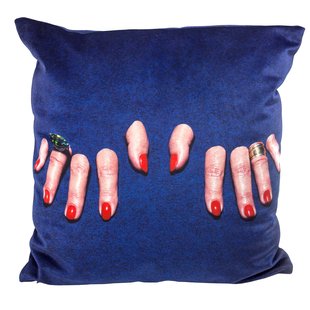 Seletti Toiletpaper Kussen 50x50 Fingers