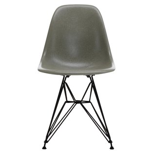 Vitra Eames DSR Fiberglass Stoel Zwart Onderstel Raw Umber