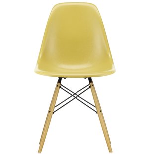 Vitra Eames DSW Fiberglass Stoel Geelachtig Esdoorn Light Ochre