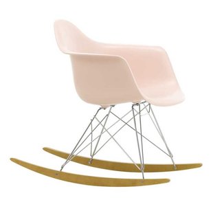 Vitra Eames RAR Schommelstoel Esdoorn Chroom Pale Rose