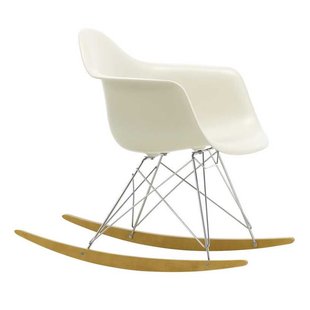 Vitra Eames RAR Schommelstoel Esdoorn Chroom Pebble