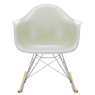 Vitra Eames RAR Fiberglass Schommelstoel Esdoorn Goud Parchment Vitra Eames RAR Fiberglass Schommelstoel Esdoorn Goud Parchment