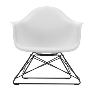 Vitra Eames LAR Loungestoel Zwart Onderstel Cotton White