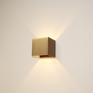 Artdelight Gymm - wandverlichting - 10 x 10 x 10 cm - licht brons