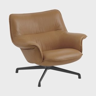 Muuto Doze fauteuil laag draaivoet Refine leather cognac-black