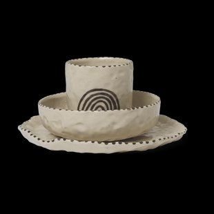 Ferm Living Naive kinderservies 3-delig Red brown Ferm Living Naive kinderservies 3-delig Red brown