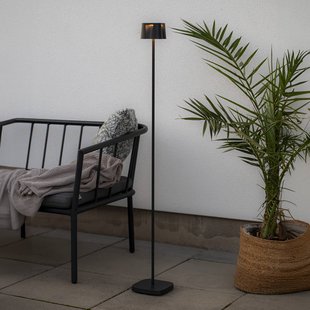 Konstsmide Mooie LED vloerlamp, zwart, aluminium, IP54, dimmer, CCT