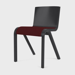 Audo Copenhagen Ready stoel gestoffeerde zitting Black oak-Baru 0570 Red