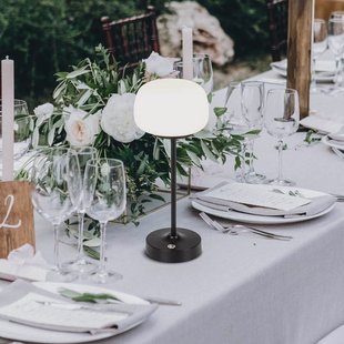 Näve LED tafellamp Pina zwart 27,8 cm metaal/glas Touch