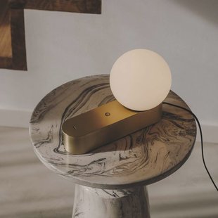 LEDS-C4 LED tafellamp Perlina, goudkleurig, lengte 22,8 cm