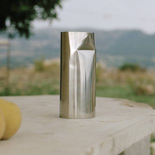 New Works Karaf Pleat, 0,9 liter, roestvrij staal, spiegelend