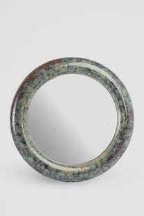 Grijsgroene ronde hangspiegel met keramische omlijsting
